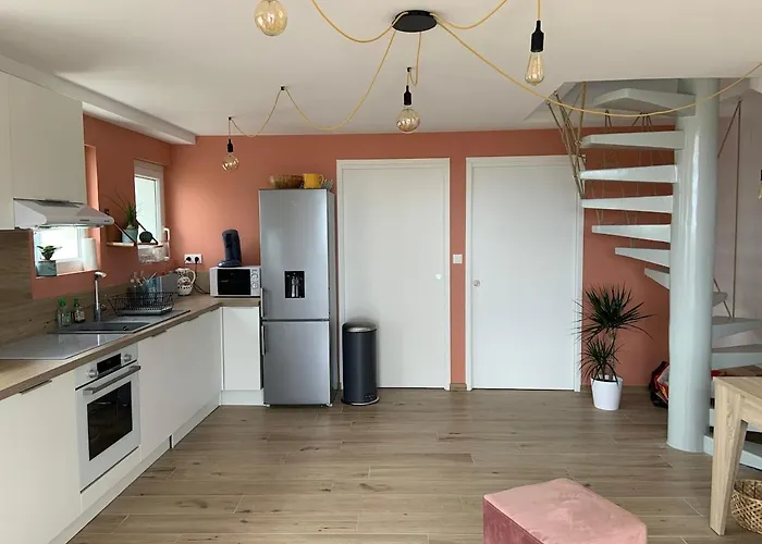 Belle En Front De بيت للعطل