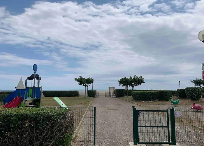 Belle En Front De بيت للعطل